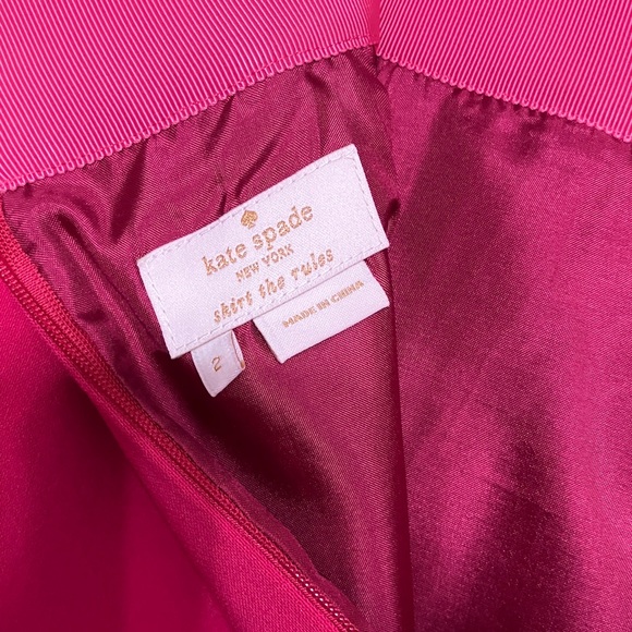 Kate Spade Bright Pink Skirt in Size 2. - Picture 2 of 8
